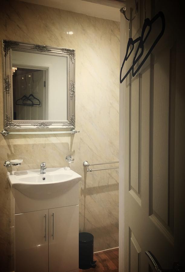 Coach And Horses Inn Пензанс Экстерьер фото